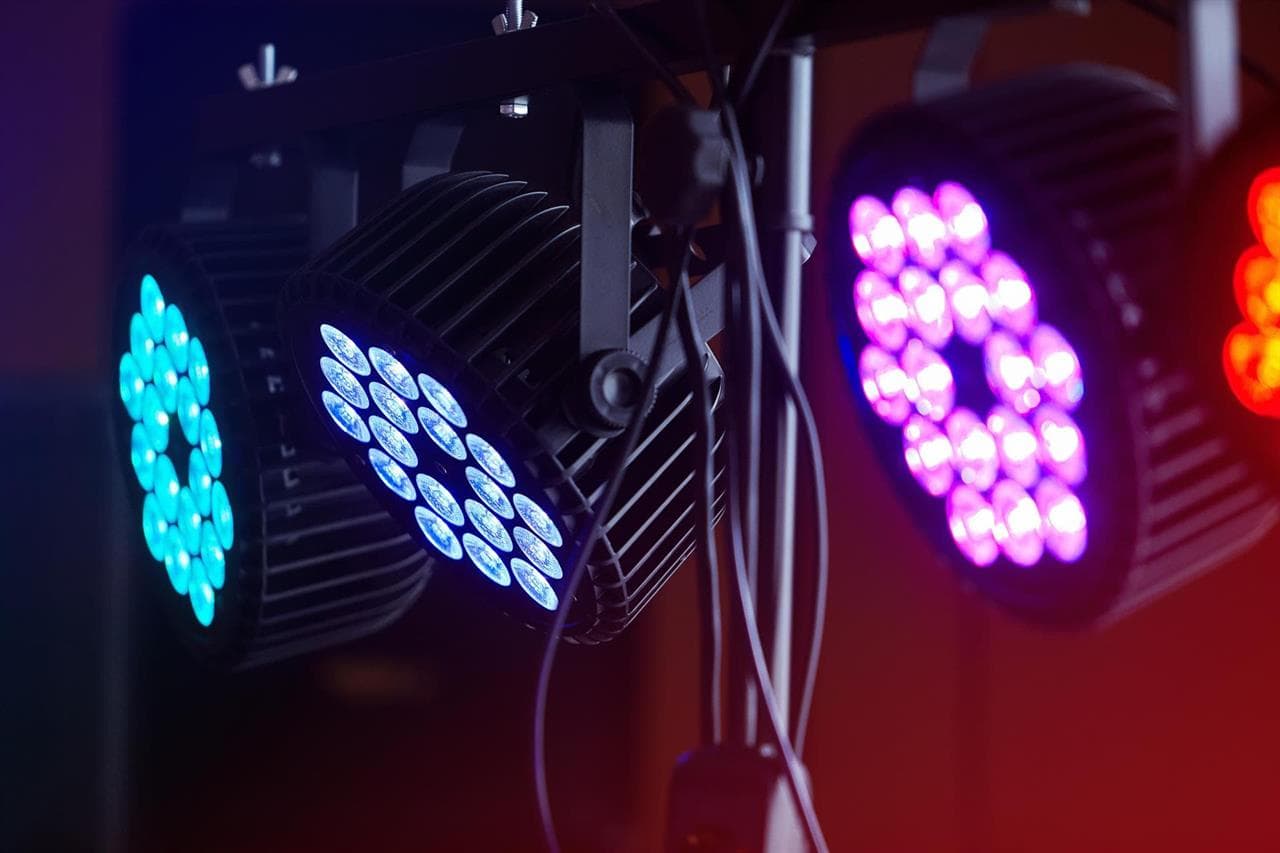 Equipos de sonido e iluminación